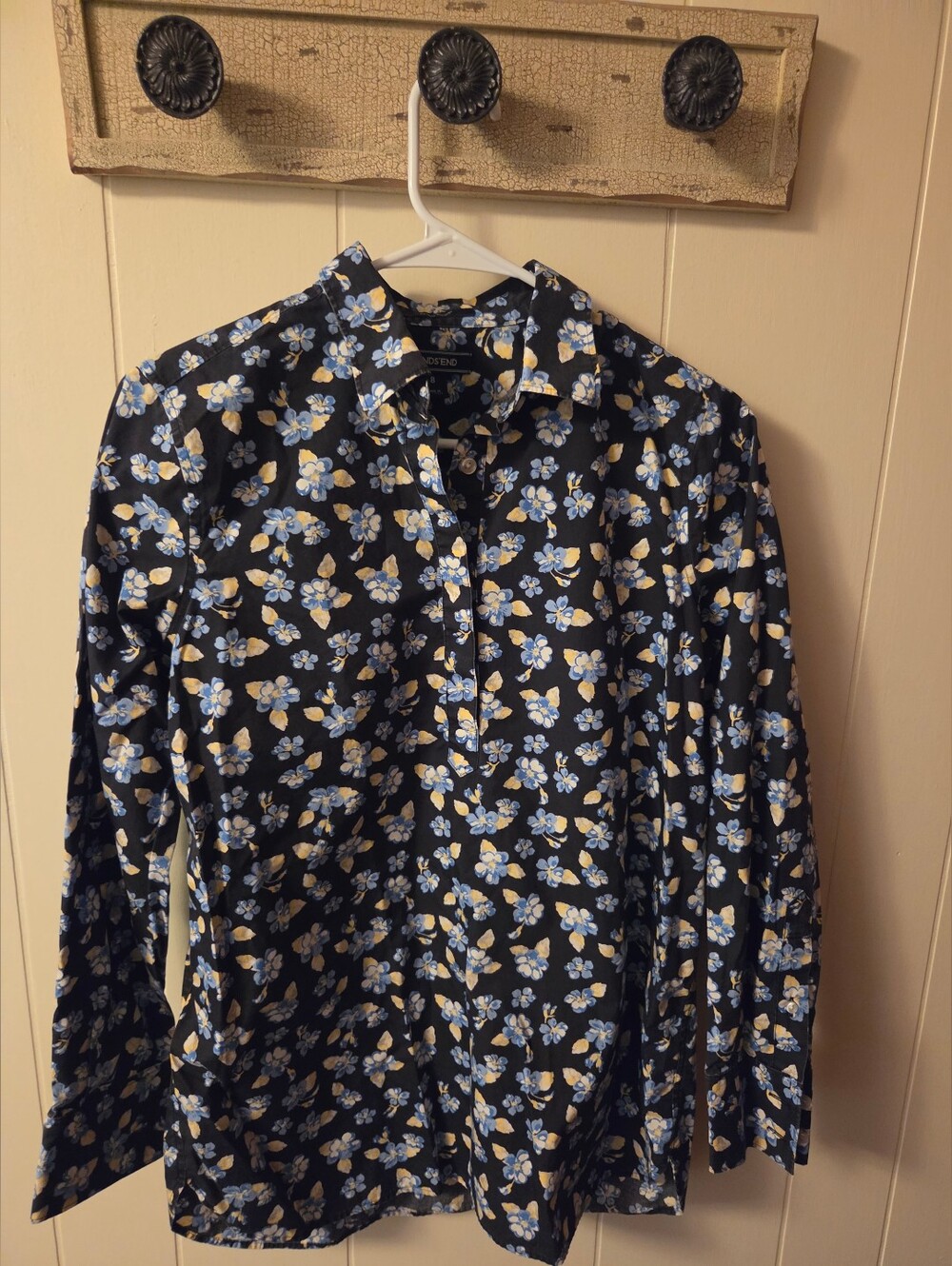 Lands' End  Floral  3/4 Button-Up Shirt - Blue & Yellow Flowers No Iron Size 8
